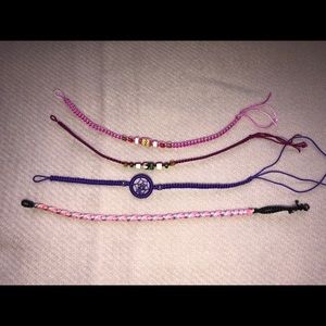🎄Pack of 4 Woven Bracelets!